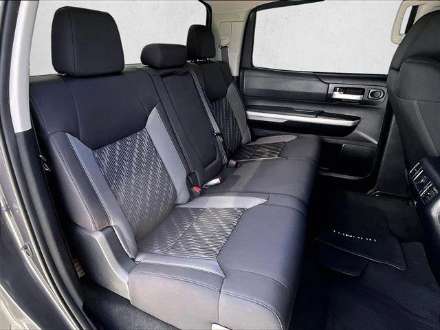 Used 2018 Toyota Tundra SR5 w/ SR5 Upgrade Package AWD/4WD image 29