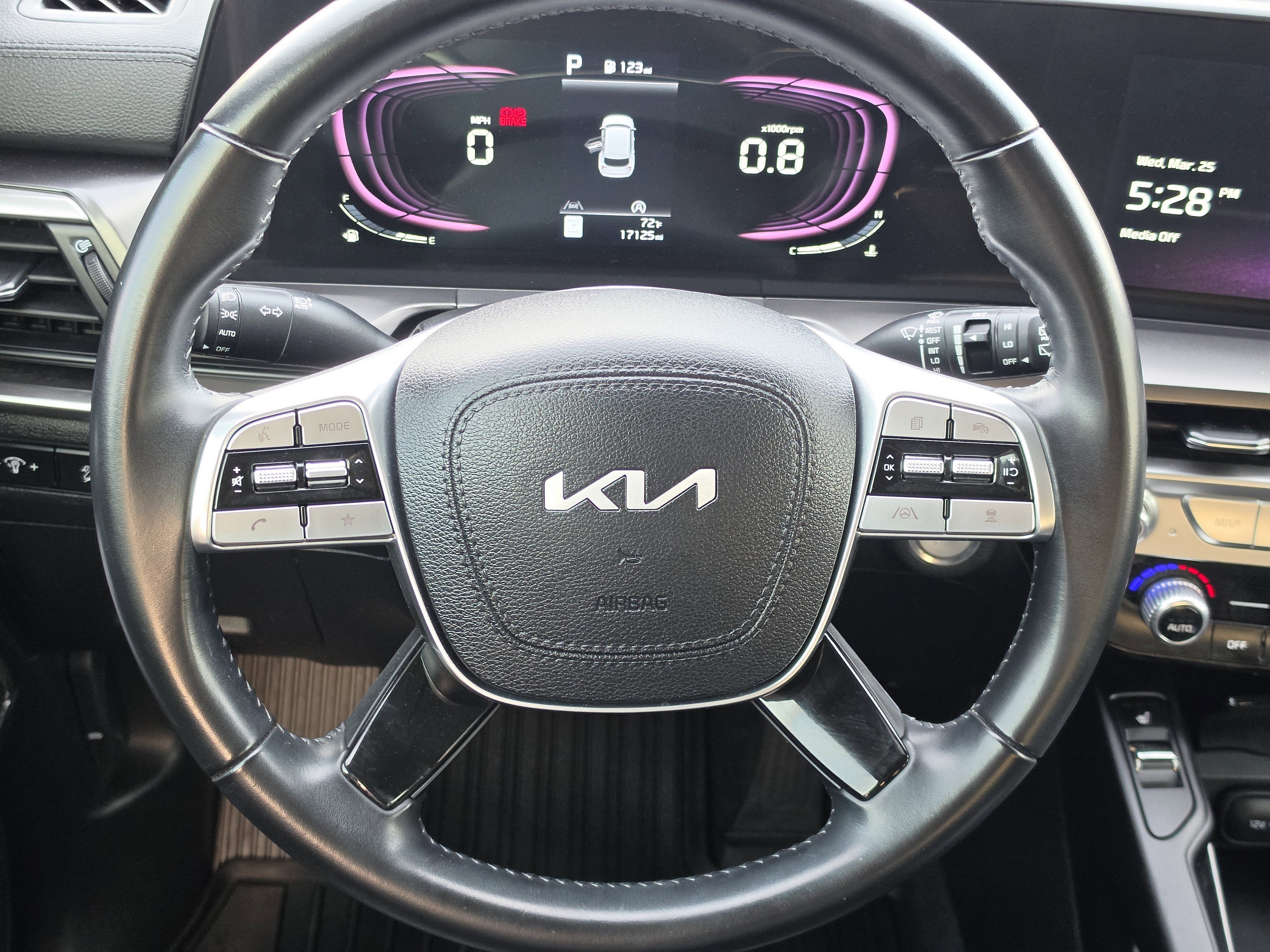 Used 2024 Kia Telluride S w/ S Sunroof Package image 13