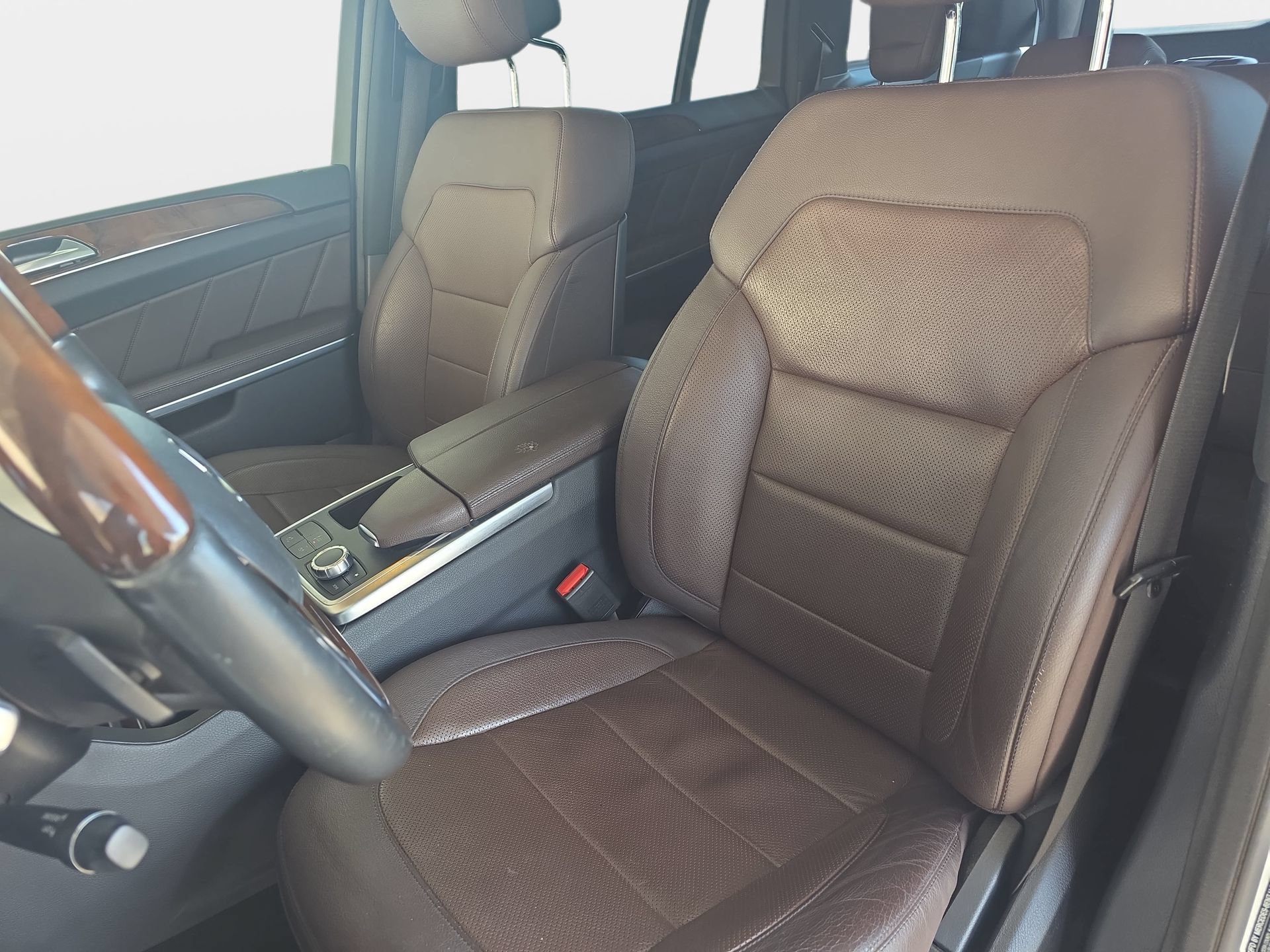 Used 2015 Mercedes-Benz GL 550 4MATIC image 15