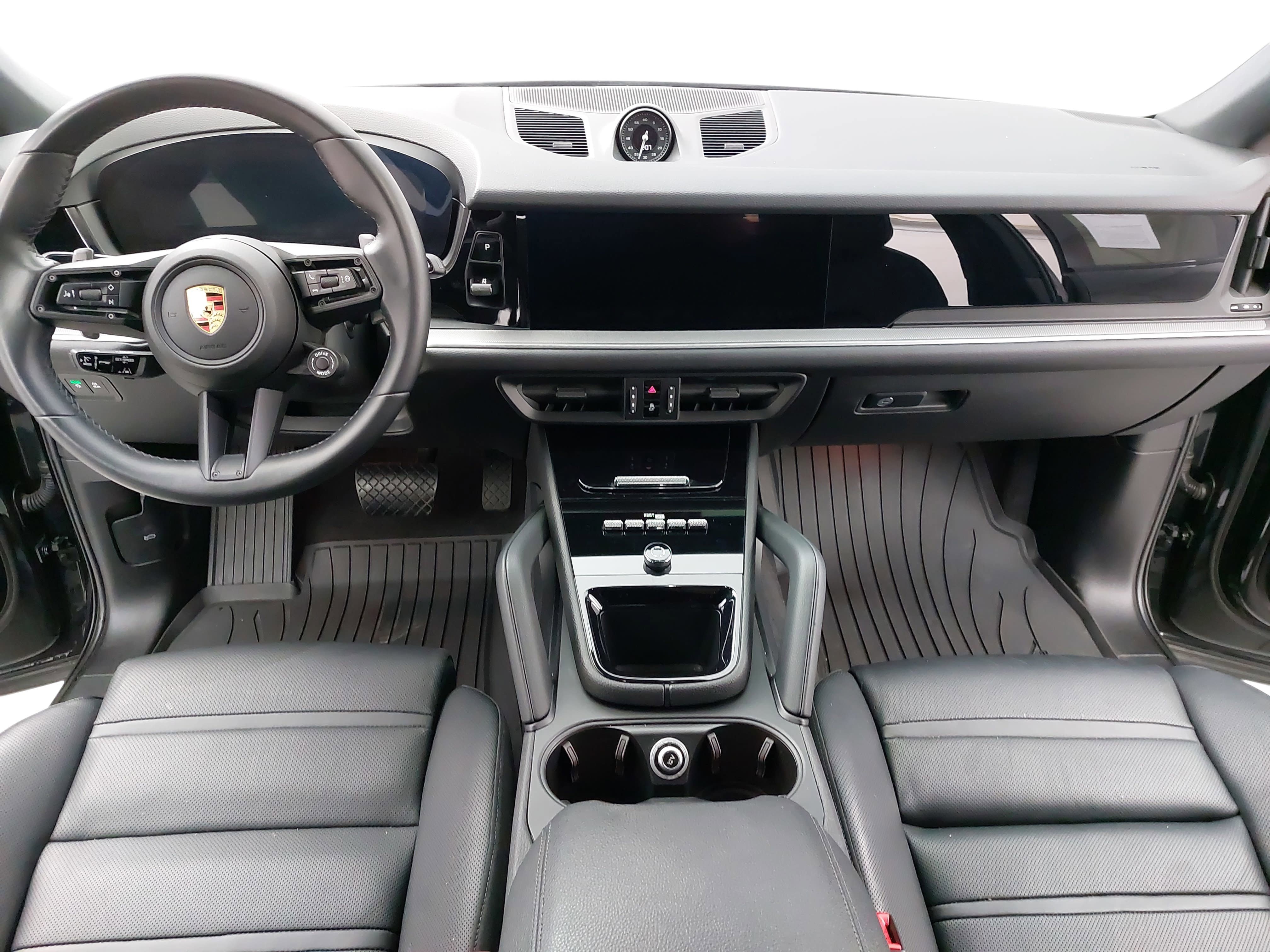 Certified 2024 Porsche Cayenne Coupe AWD/4WD image 11