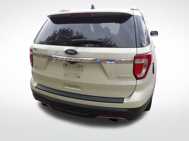 Used 2018 Ford Explorer XLT FWD image 15