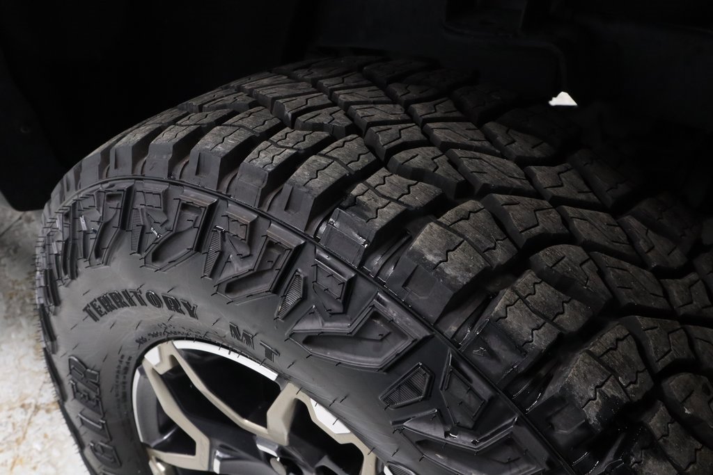 Used 2024 Chevrolet Colorado ZR2 w/ ZR2 Convenience Package III image 16