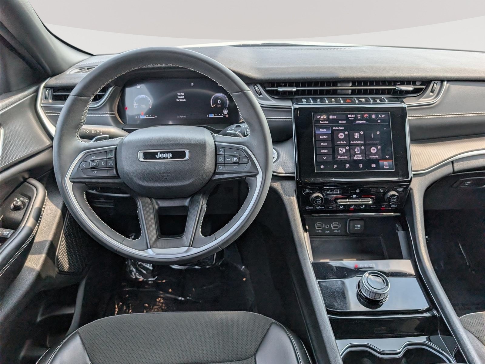 Used 2023 Jeep Grand Cherokee Altitude AWD/4WD image 17
