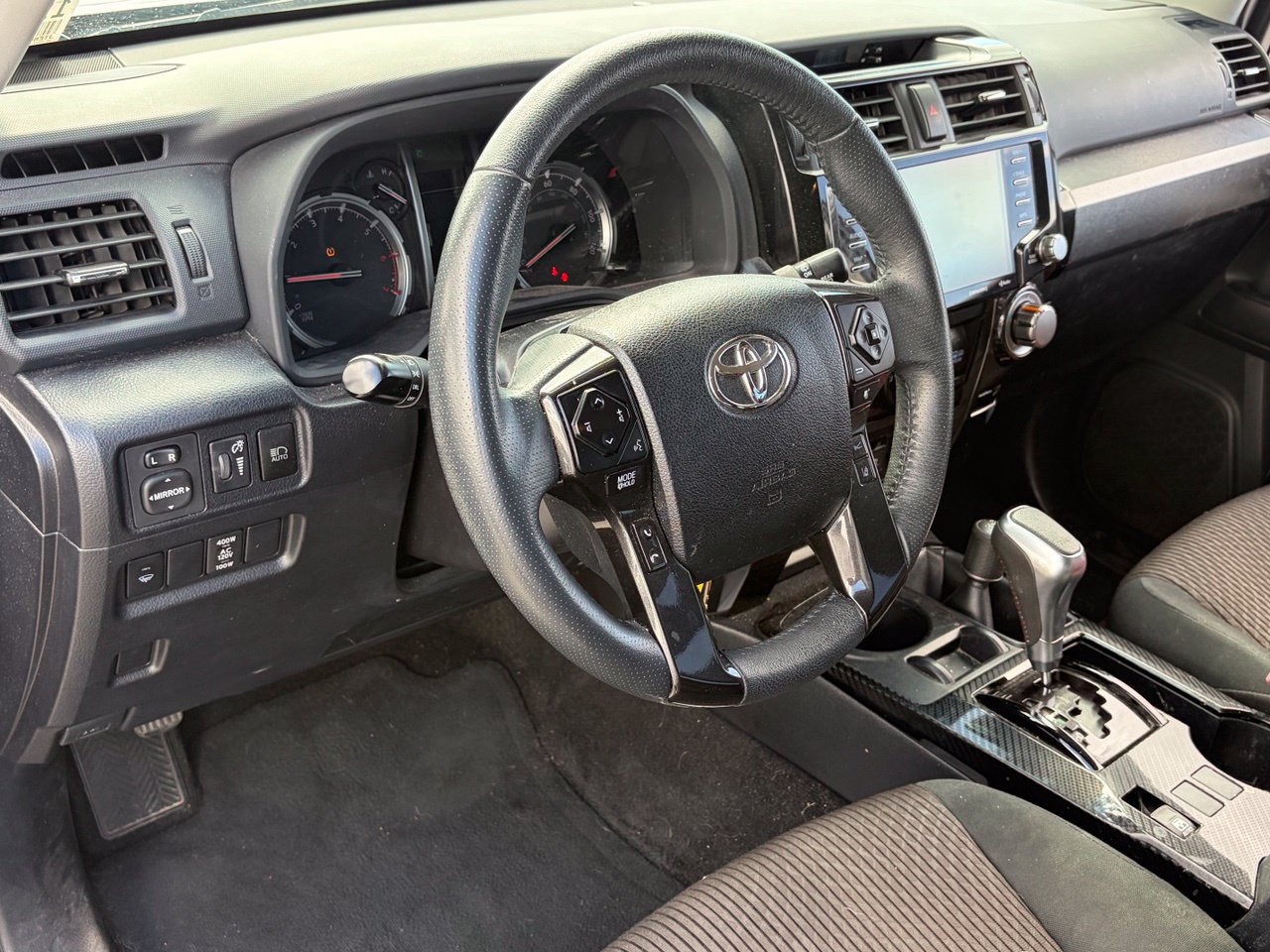 Used 2020 Toyota 4Runner TRD Off-Road AWD/4WD image 6