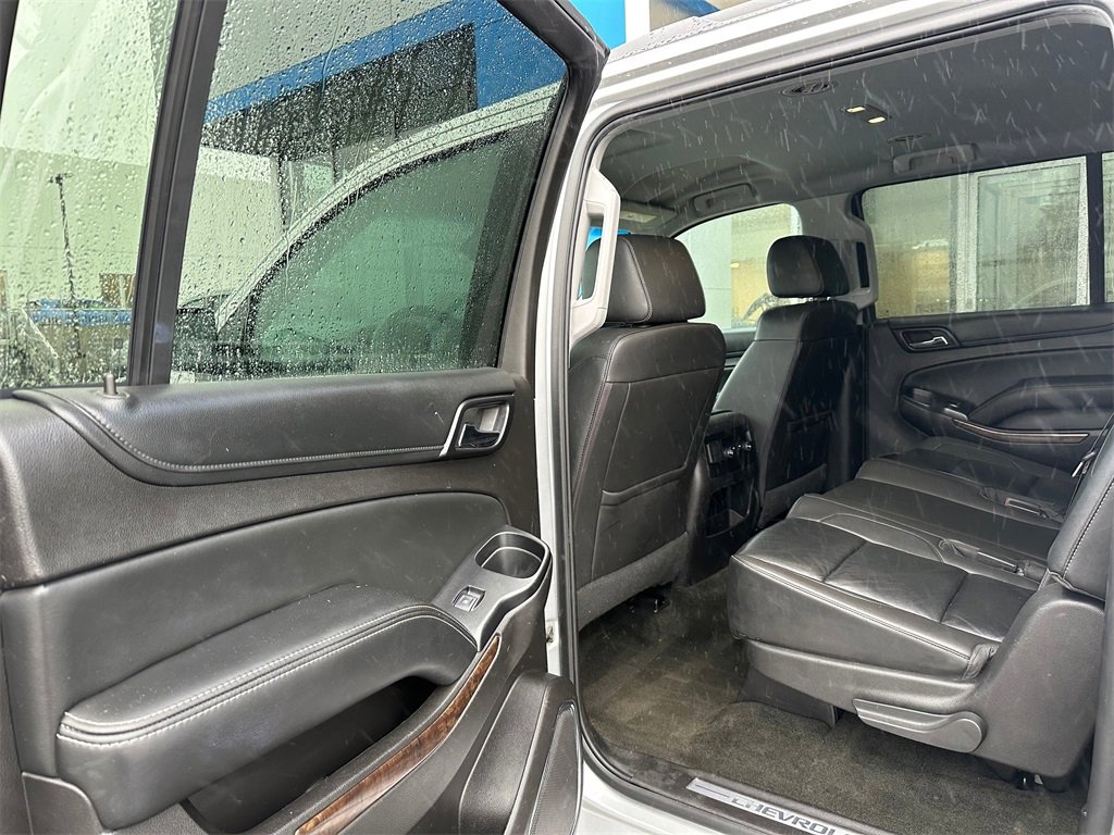 Used 2016 Chevrolet Suburban LT image 16