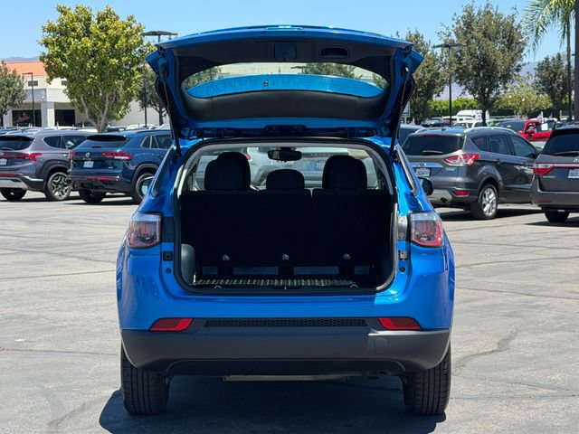 Used 2020 Jeep Compass Sport w/ Tech Group FWD image 6