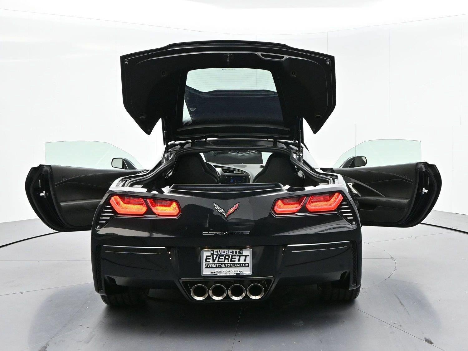 Used 2019 Chevrolet Corvette Stingray Coupe w/ Carbon Flash Badge Package RWD image 37