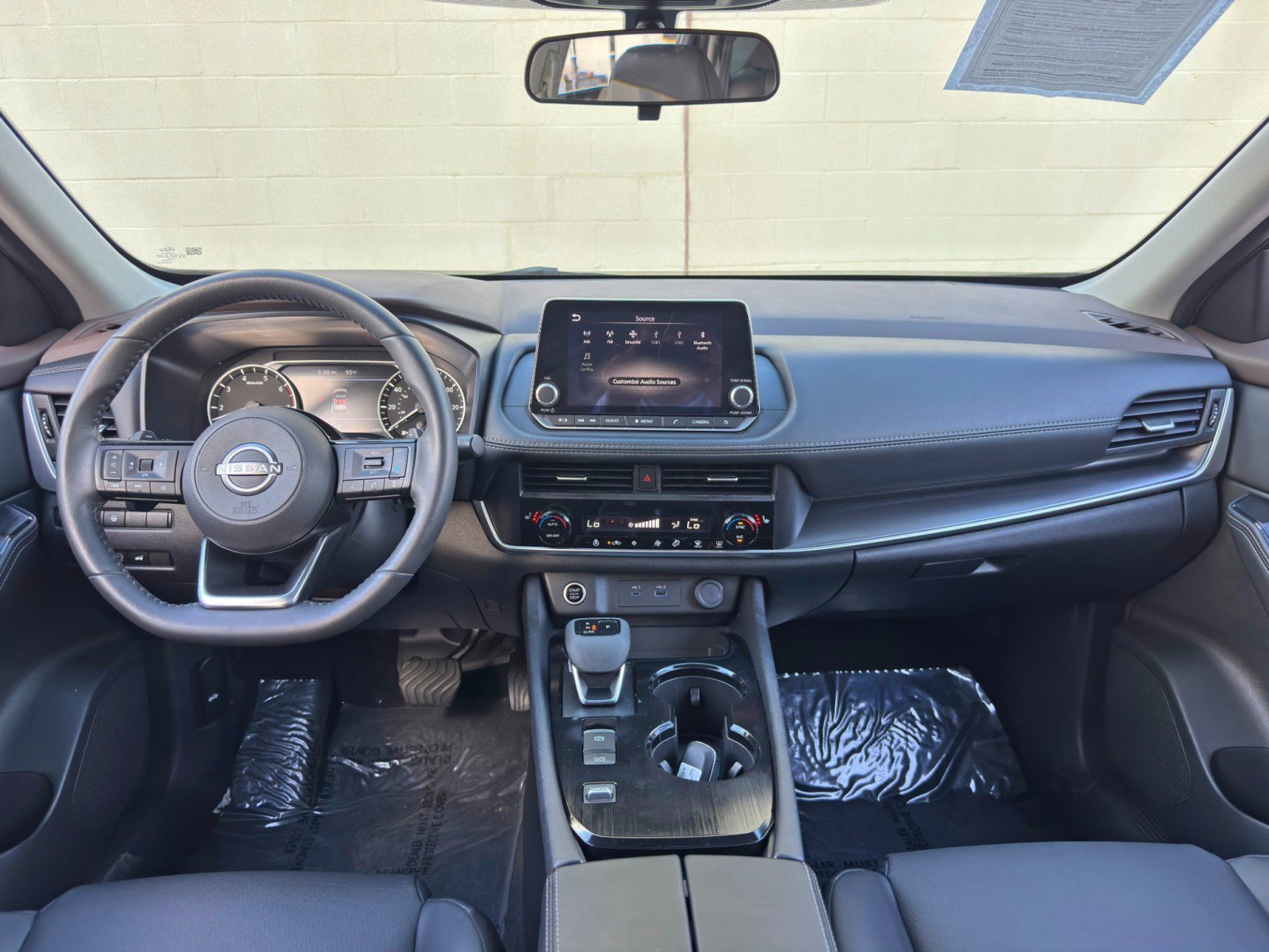 Used 2023 Nissan Rogue SV w/ SV Premium B Package FWD image 12