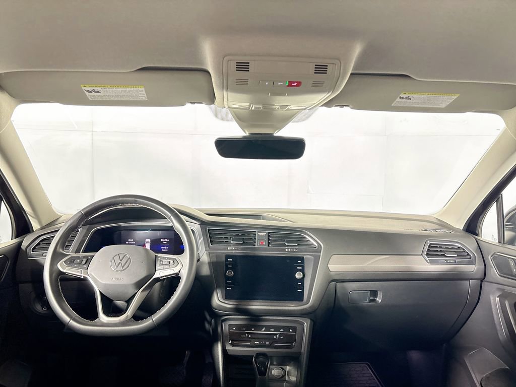 Certified 2022 Volkswagen Tiguan SE image 12