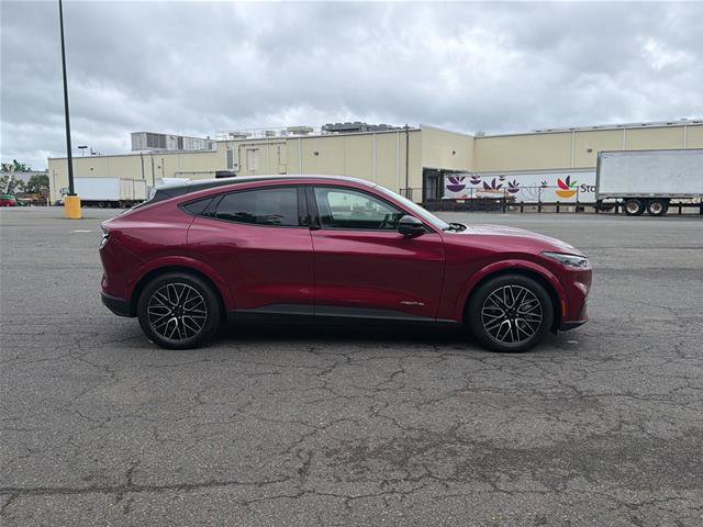 Certified 2025 Ford Mustang Mach-E Premium AWD/4WD image 4