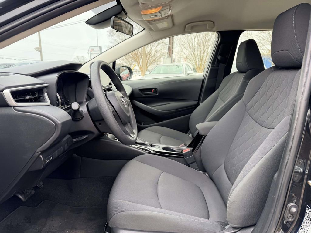 Certified 2022 Toyota Corolla LE w/ Carpet Mat Package (TMS) image 19