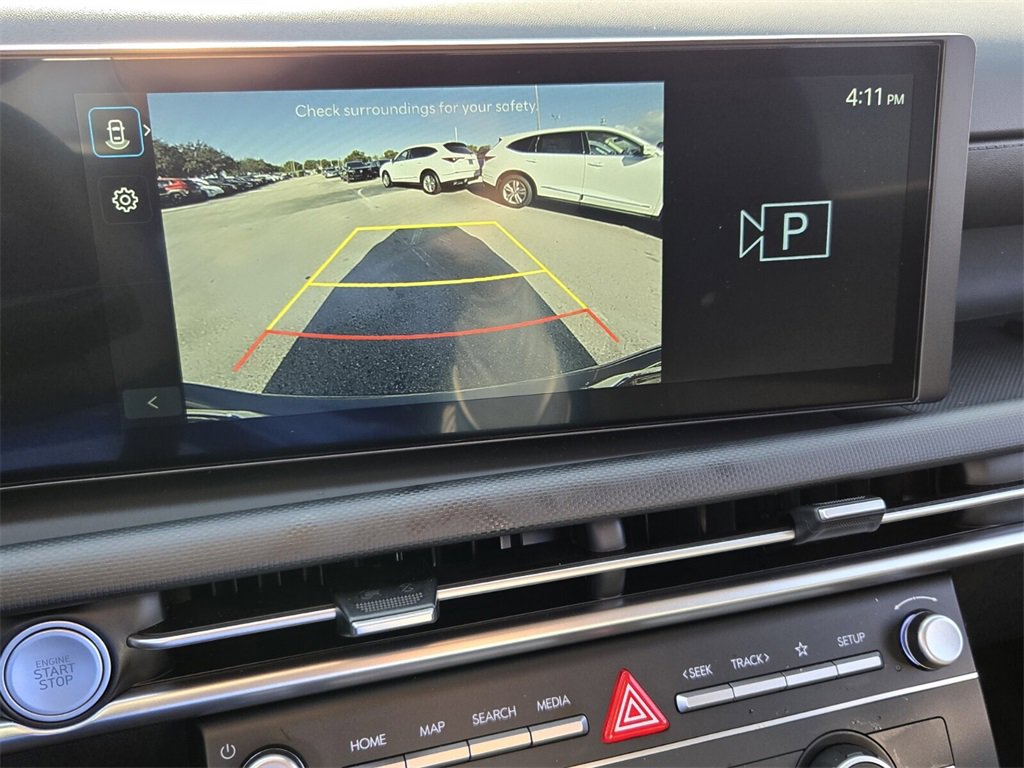 Certified 2025 Hyundai Tucson SE image 22