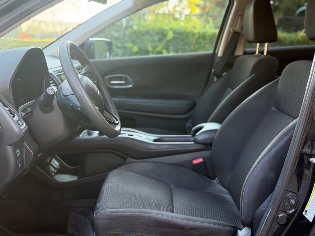 Used 2018 Honda HR-V EX image 10