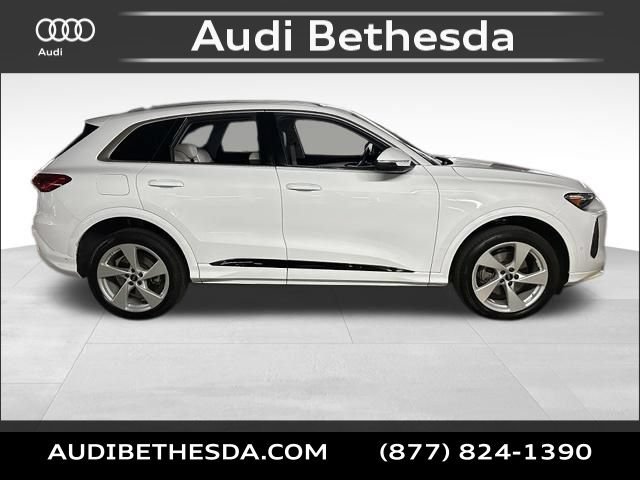 Certified 2025 Audi Q5 Premium Plus w/ Premium Plus AWD/4WD image 8