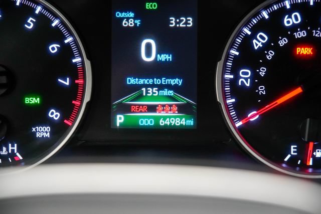 Used 2021 Toyota RAV4 XLE Premium AWD/4WD image 4