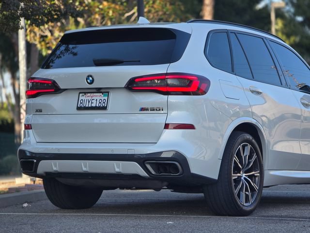 Used 2020 BMW X5 M50i w/ Parking Assistance Package AWD/4WD image 11