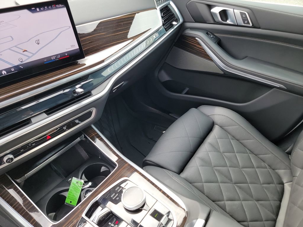 Certified 2025 BMW X5 xDrive50e w/ Premium Package image 32