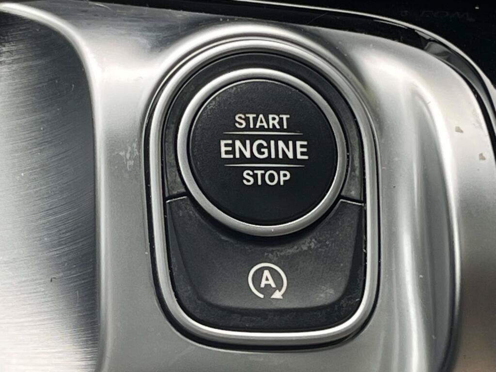 Certified 2023 Mercedes-Benz GLB 250 4MATIC w/ Premium Package image 37