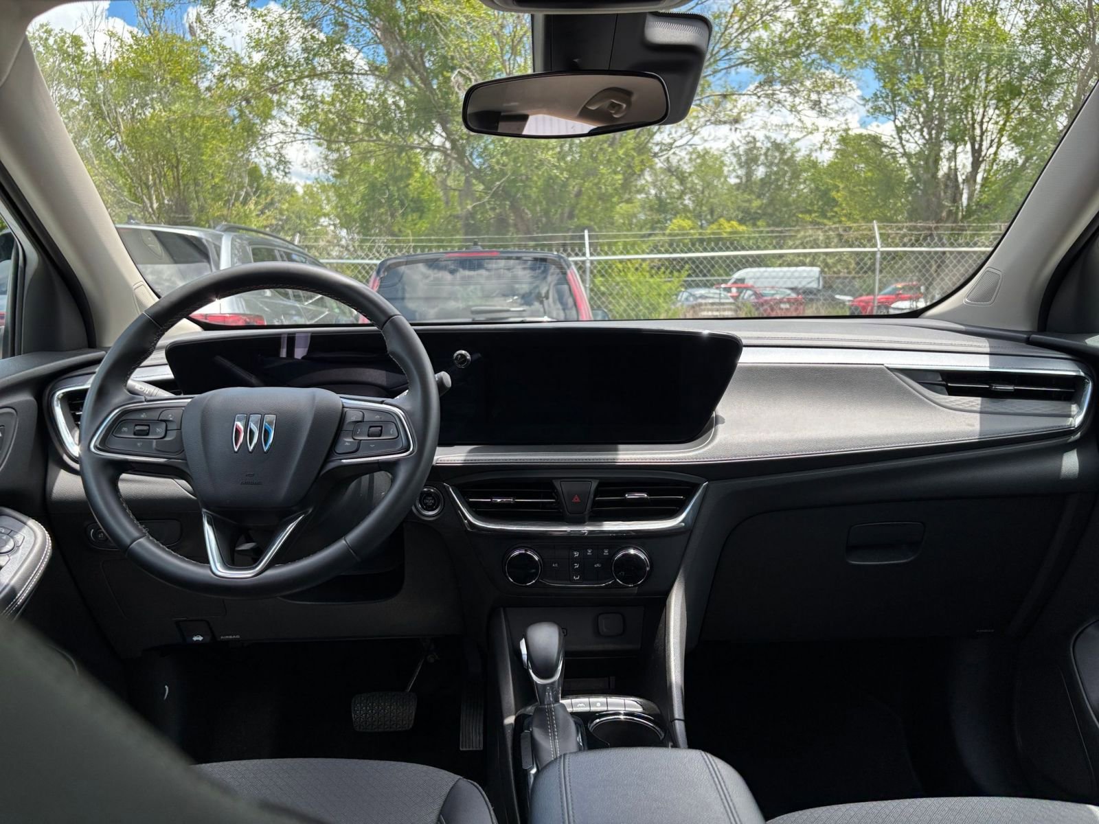 Used 2025 Buick Encore GX Preferred FWD image 32