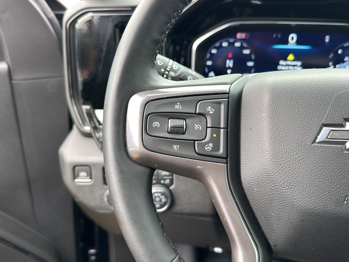 Used 2024 Chevrolet Silverado 2500 ZR2 w/ Technology Package image 18