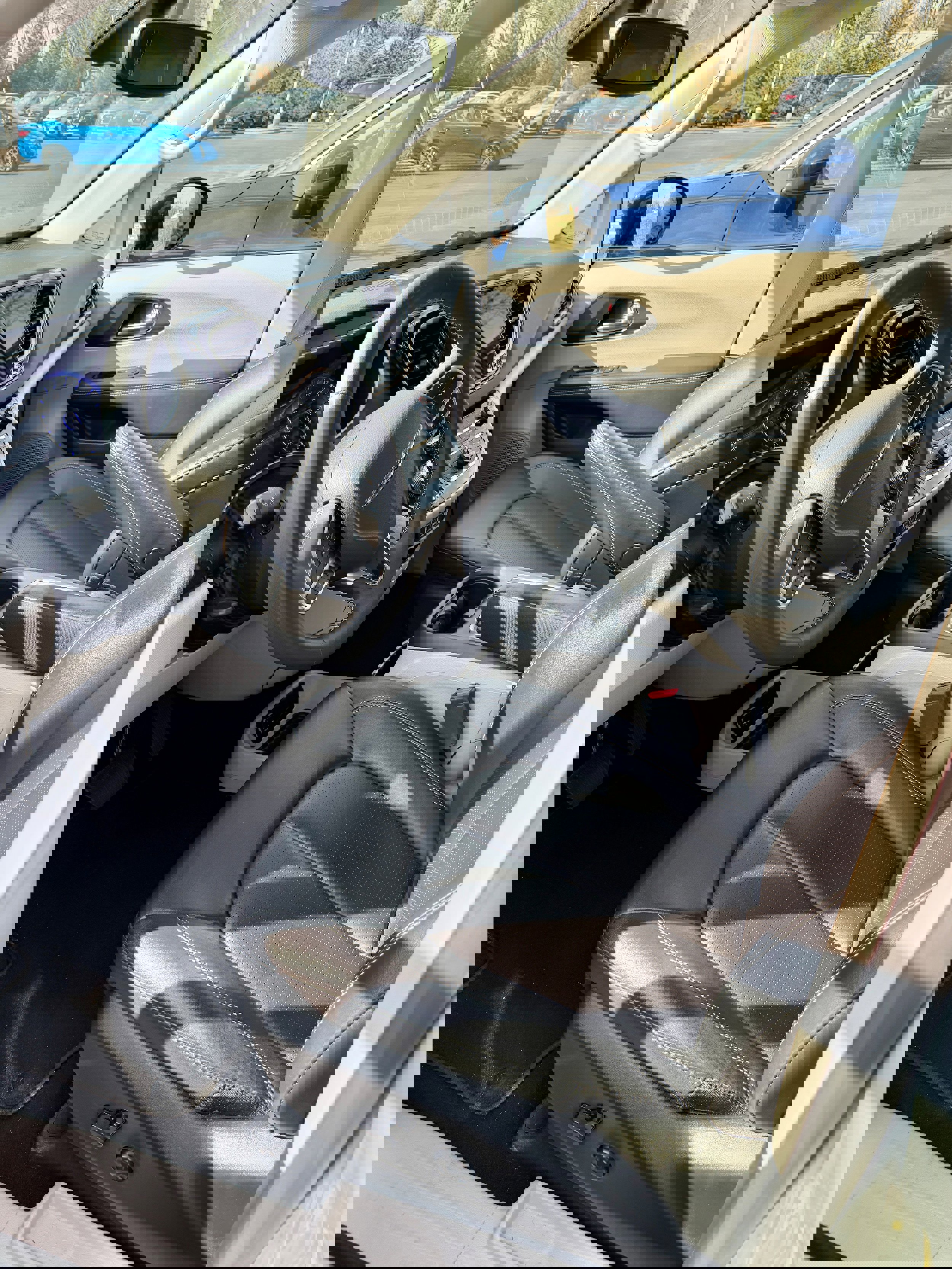 Used 2024 Chrysler Pacifica Touring-L image 8