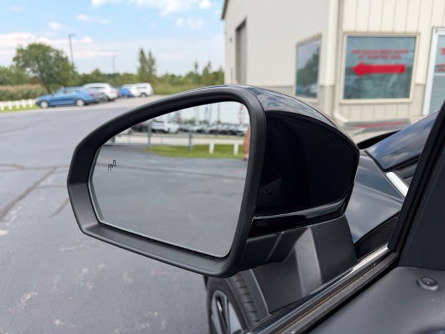 Used 2023 Volkswagen Taos SE w/ Panoramic Sunroof Package AWD/4WD image 22