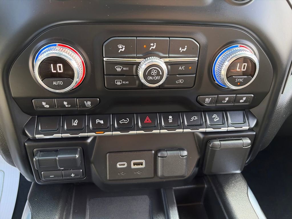 Used 2021 GMC Sierra 2500 AT4 w/ AT4 Premium Plus Package AWD/4WD image 26