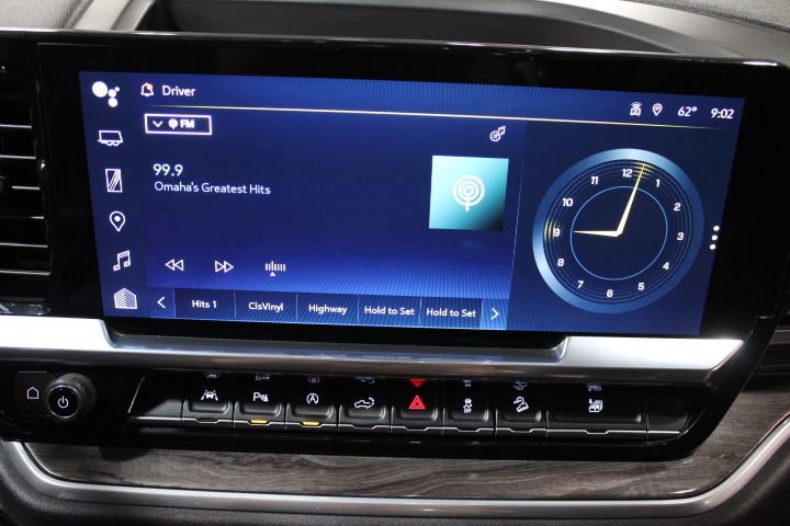 Used 2024 Chevrolet Silverado 1500 LTZ w/ LTZ Premium Package image 45