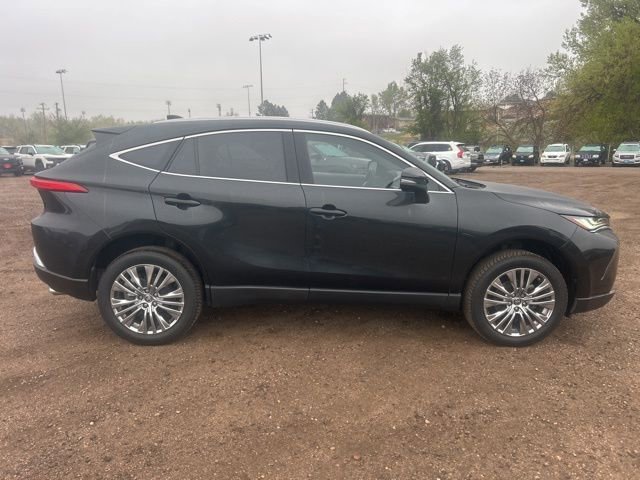 Used 2023 Toyota Venza XLE AWD/4WD image 6