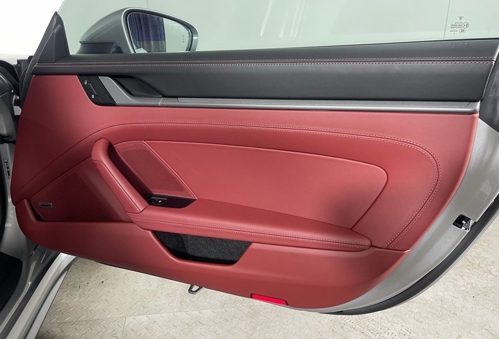 Certified 2025 Porsche 911 Carrera image 17
