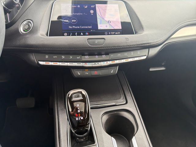 Used 2020 Cadillac XT4 Premium Luxury w/ Cold Weather Package FWD image 20