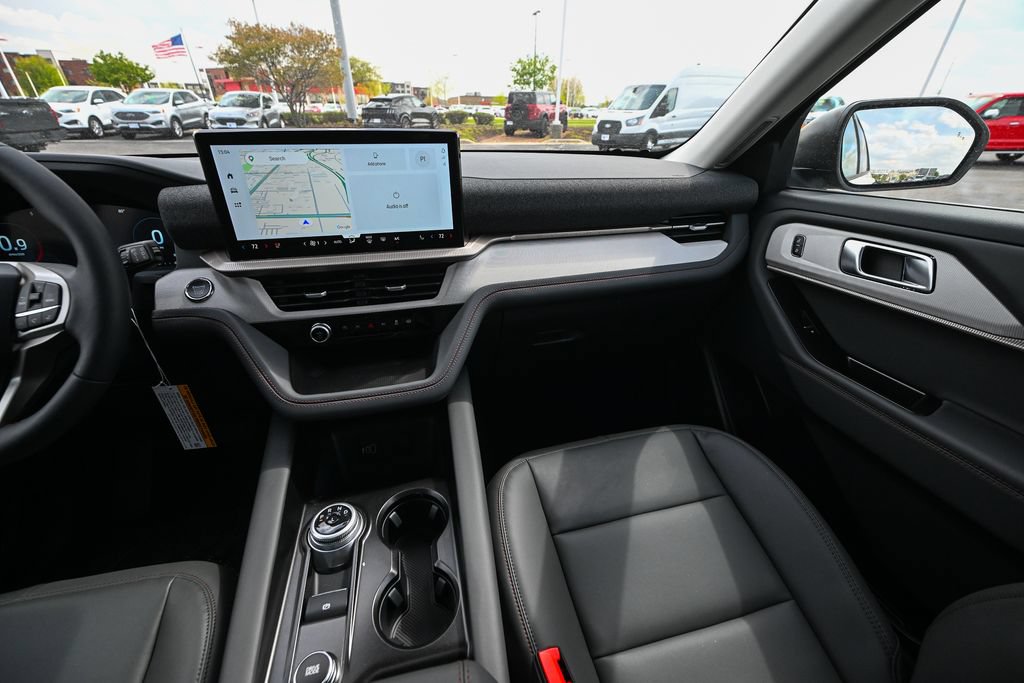 New 2026 Ford Explorer Active w/ Active Comfort Package AWD/4WD image 31