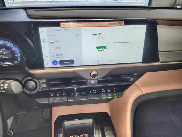 New 2025 Toyota Crown Signia image 16