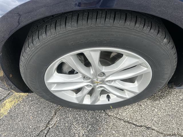 Used 2016 Chevrolet Malibu LT FWD image 17