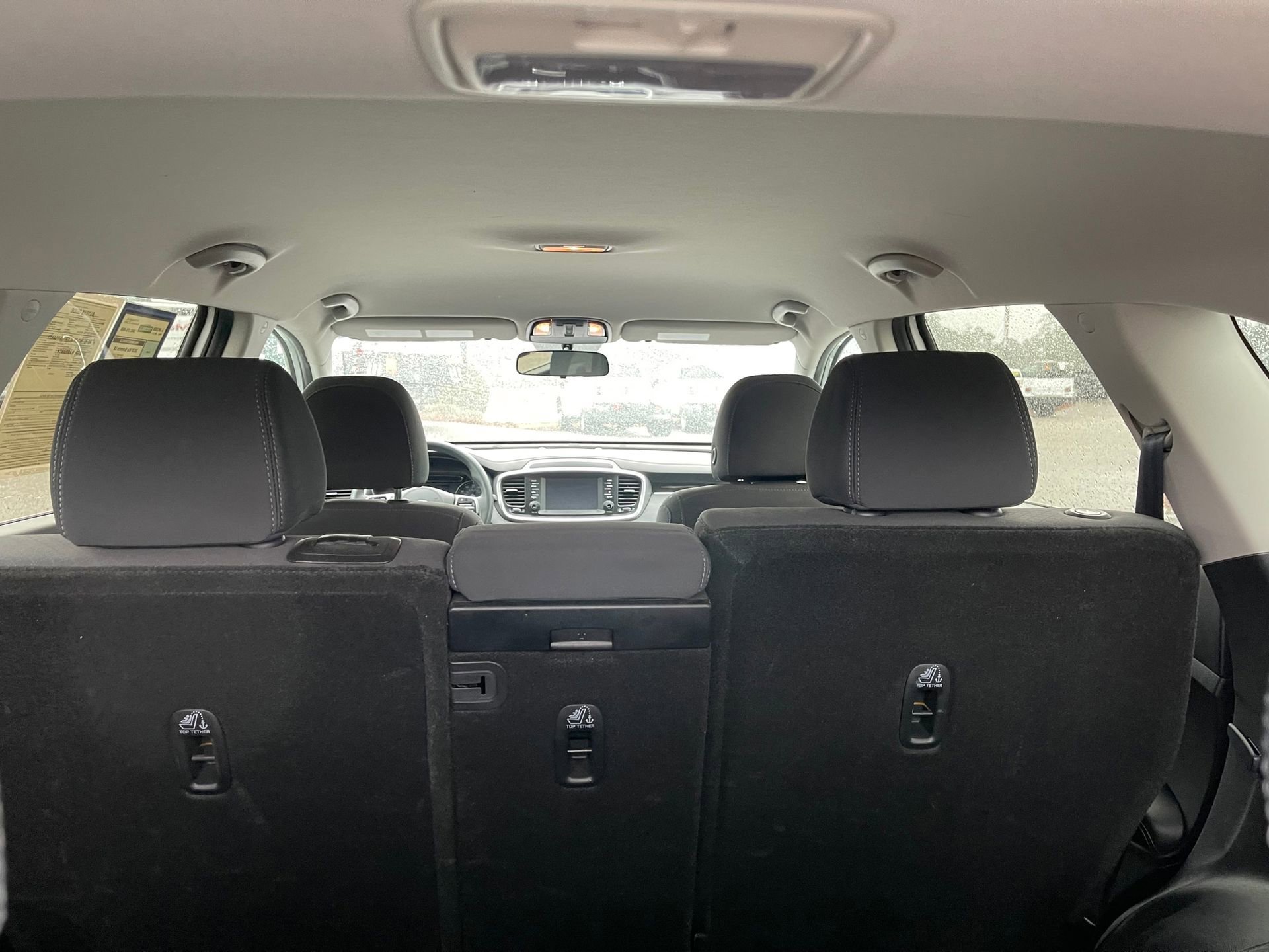 Used 2020 Kia Sorento LX image 24