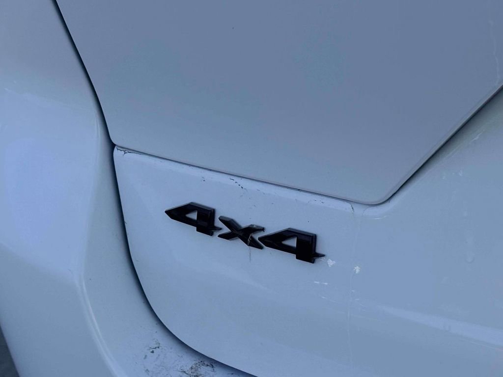 Used 2024 Jeep Grand Cherokee Altitude image 8