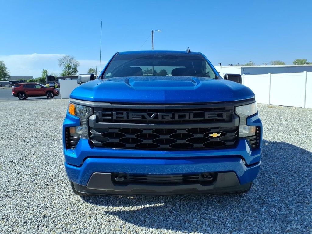 Used 2024 Chevrolet Silverado 1500 Custom AWD/4WD image 2