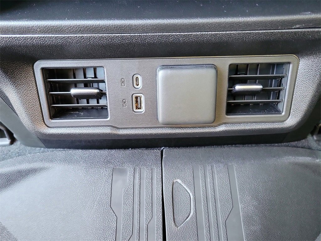 New 2026 GMC Sierra 1500 SLE w/ Preferred Package image 18