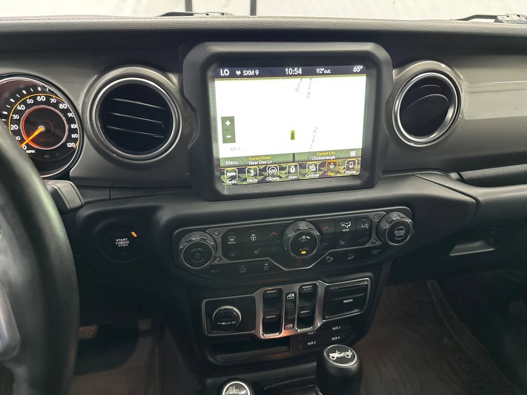 Used 2018 Jeep Wrangler Unlimited Sahara AWD/4WD image 27