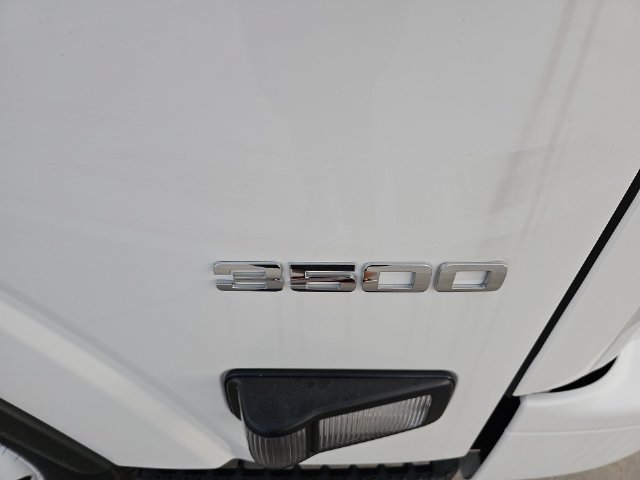 New 2024 Chevrolet Low Cab Forward RWD image 28