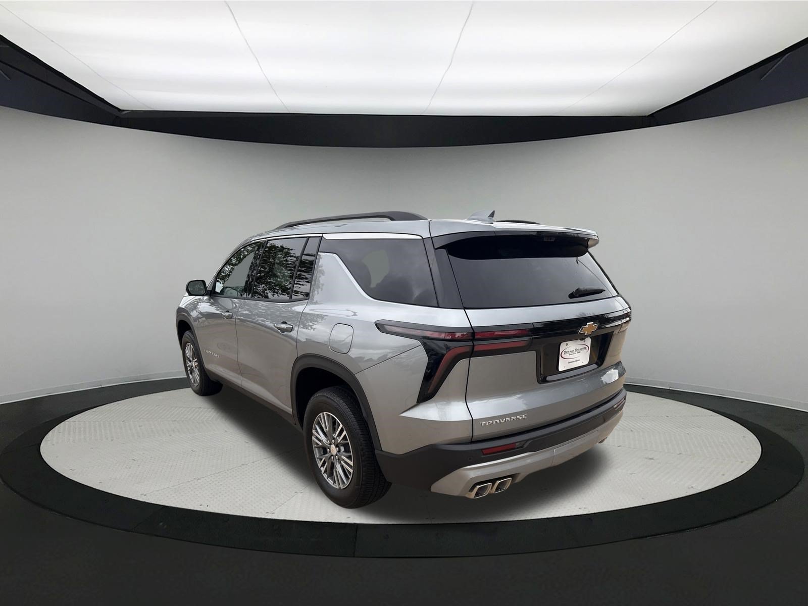 Used 2026 Chevrolet Traverse LT w/ Driver Confidence Package FWD image 5
