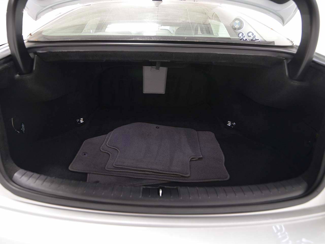 Used 2015 Hyundai Genesis 3.8 w/ Option Group 04 RWD image 12