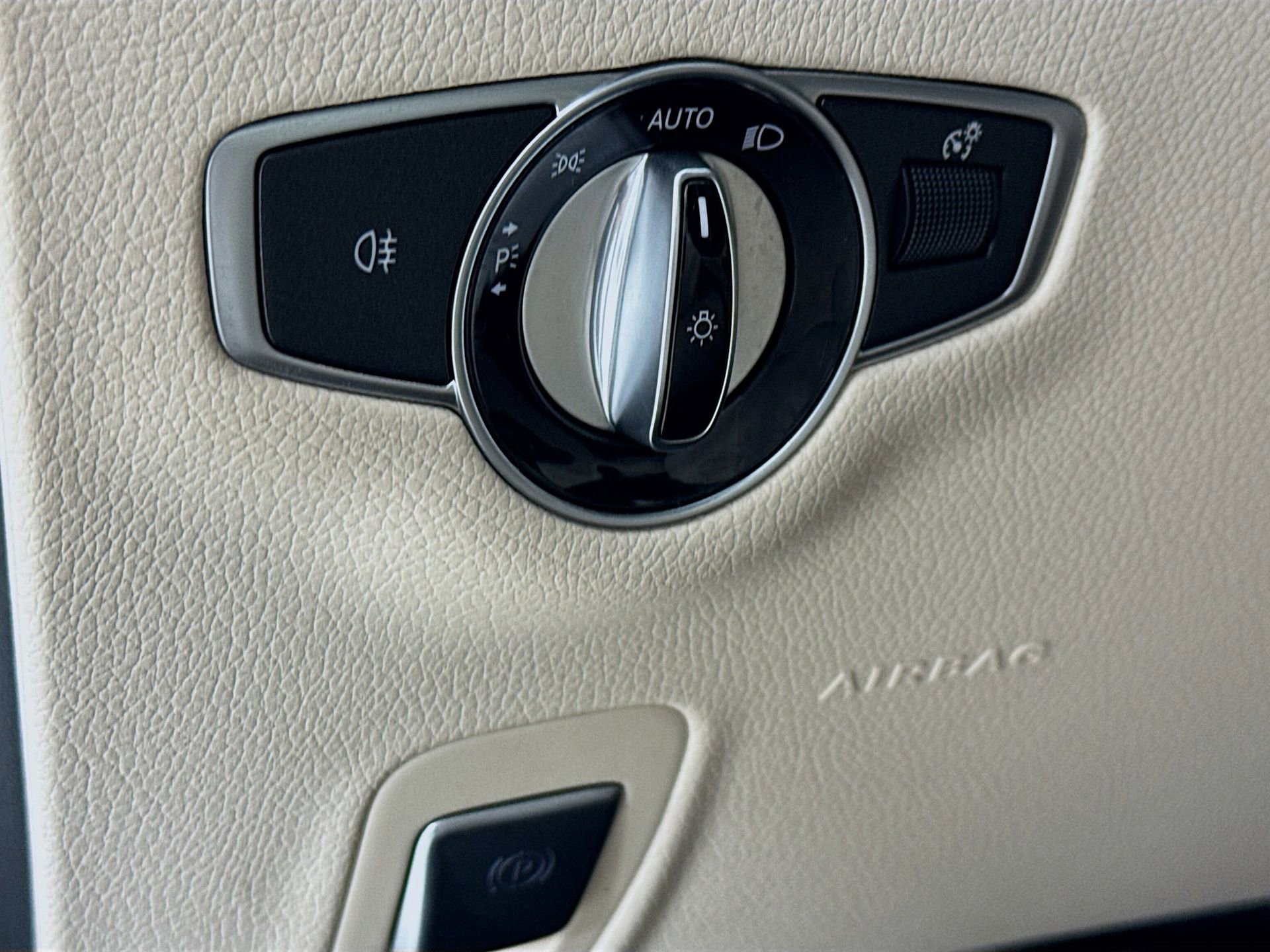 Used 2022 Mercedes-Benz E 350 Sedan image 11