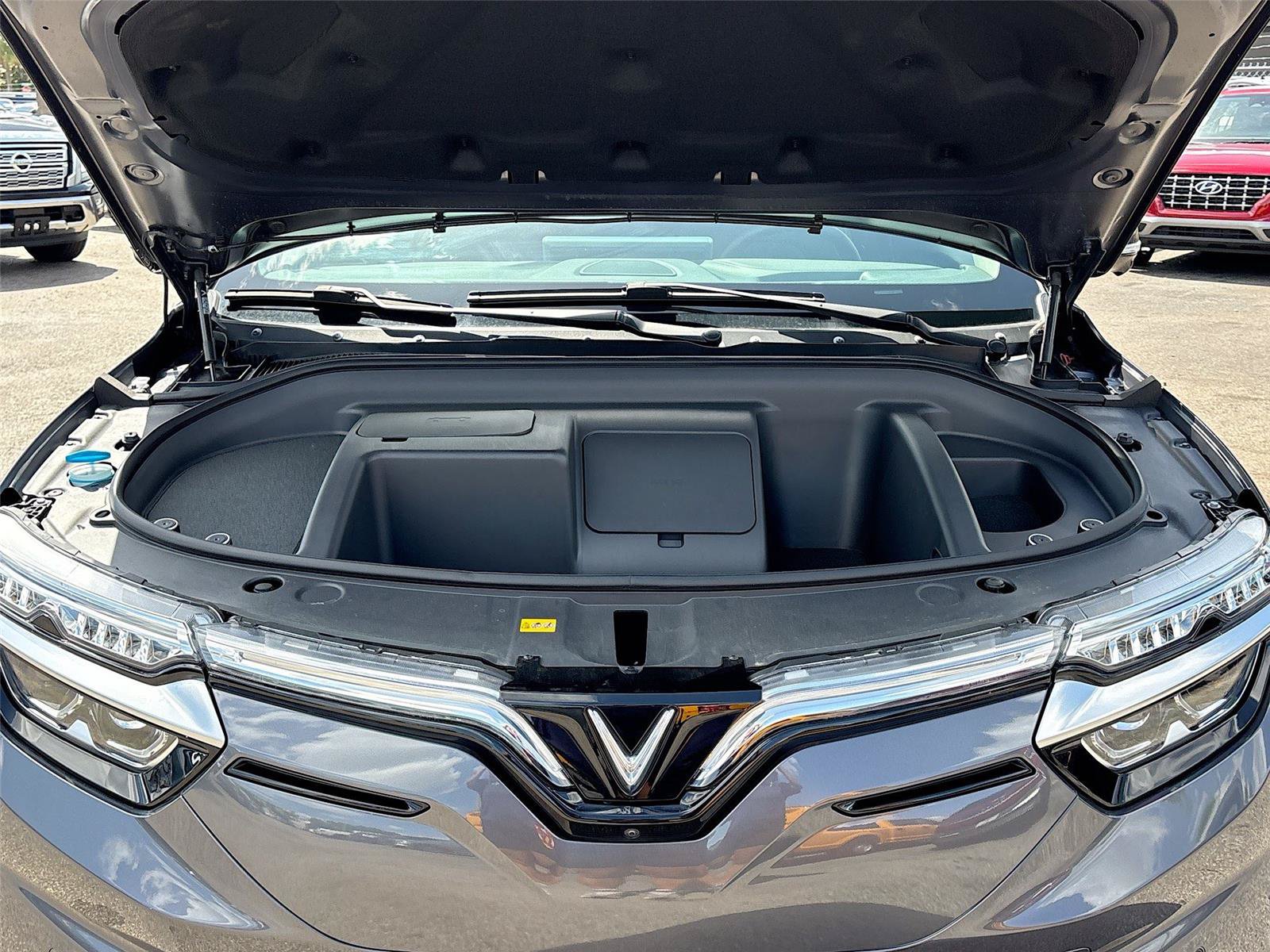 New 2025 VinFast VF 8 Eco AWD/4WD image 29