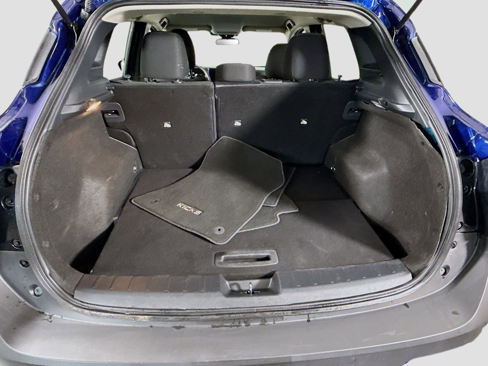 Used 2025 Nissan Kicks SV image 35