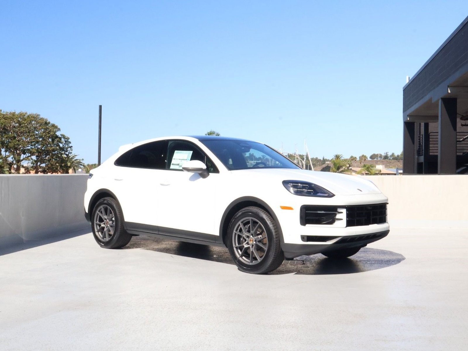 New 2026 Porsche Cayenne Coupe AWD/4WD image 7
