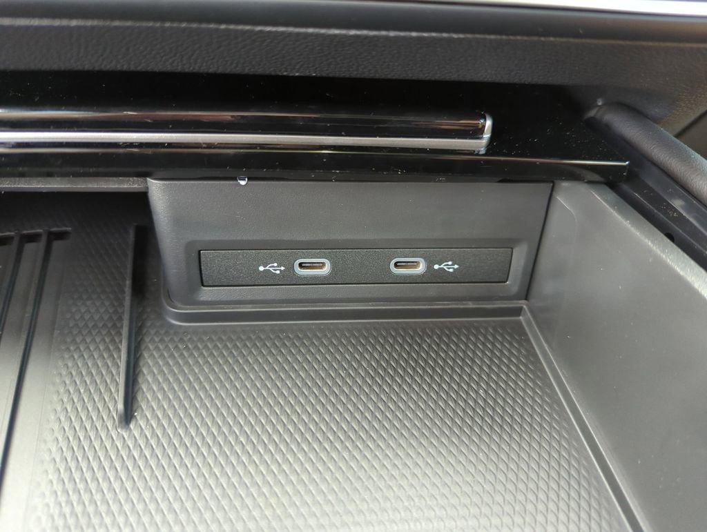 New 2026 Volkswagen Atlas Cross Sport SEL R-Line image 38