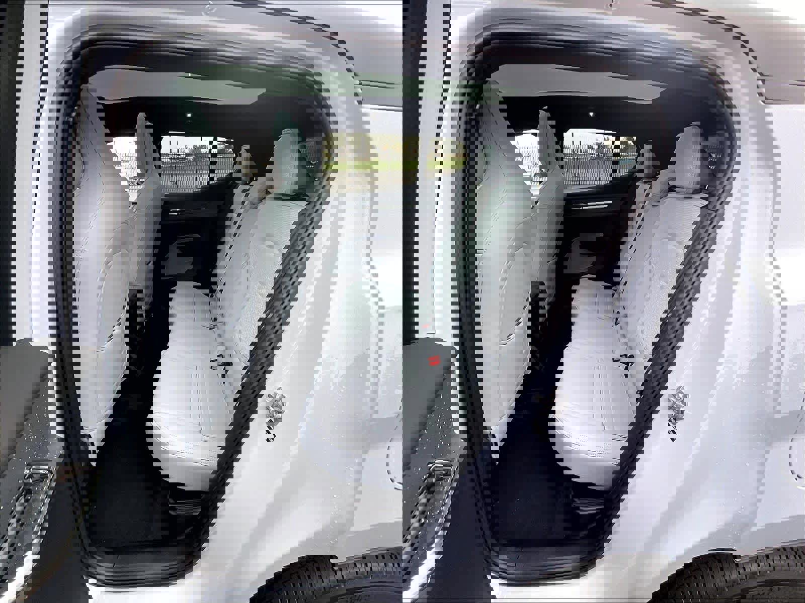 New 2026 Volvo EX30 Ultra w/ Climate Package image 12