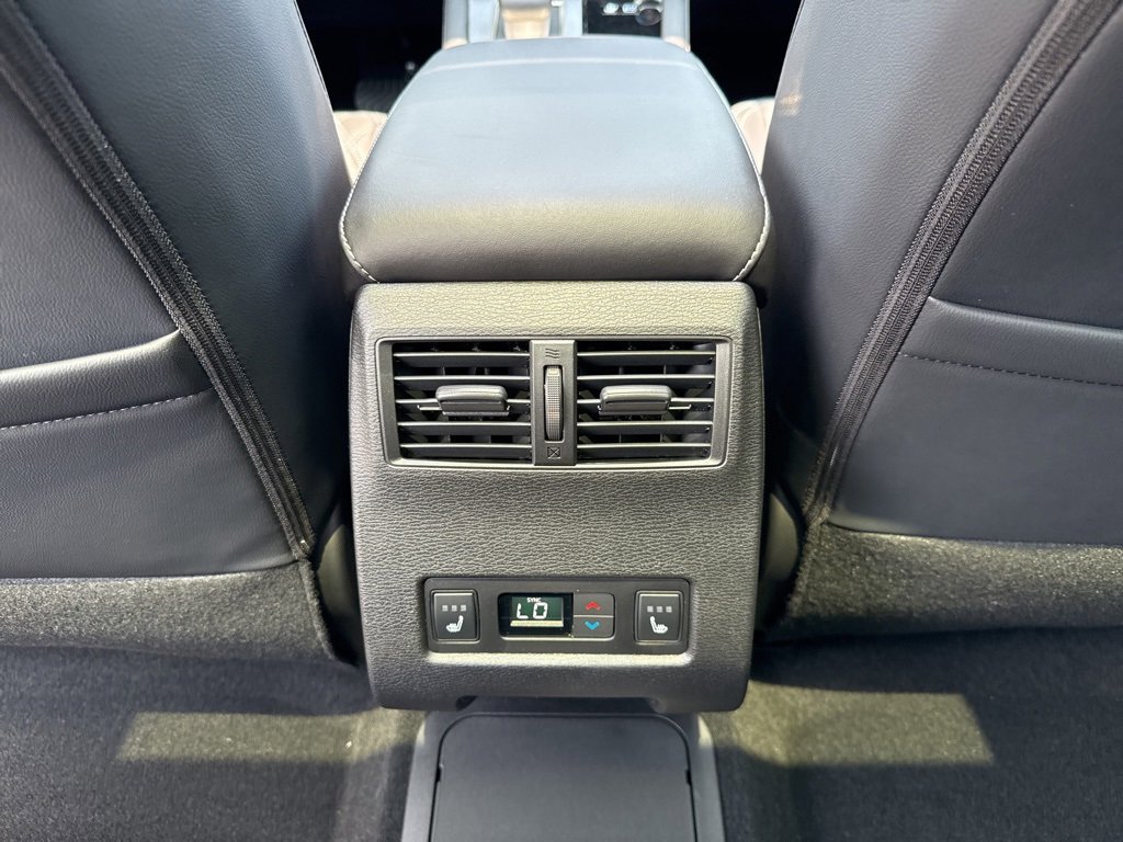 New 2025 Mitsubishi Outlander SEL image 21