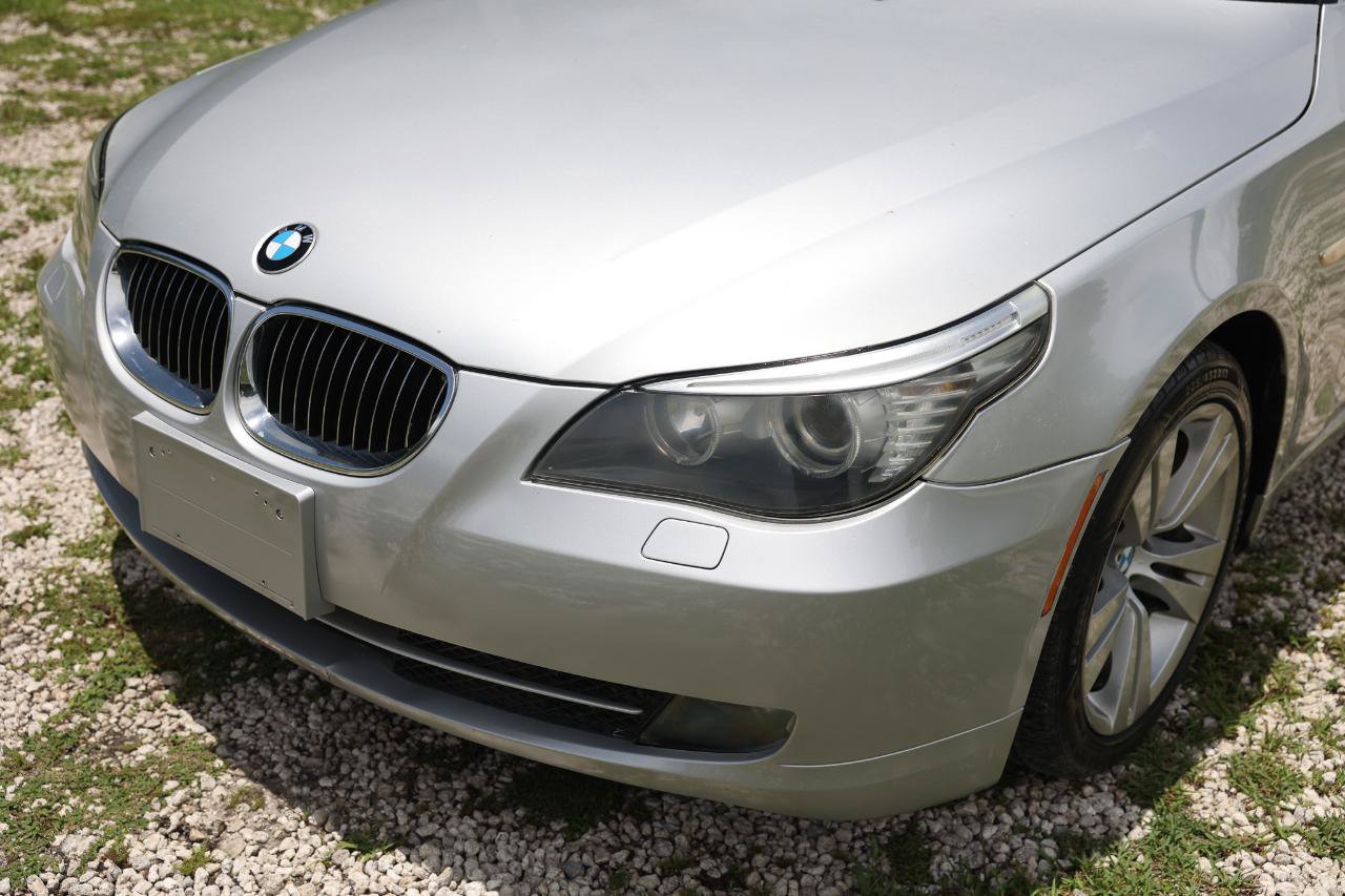 Used 2010 BMW 528i Sedan RWD image 25